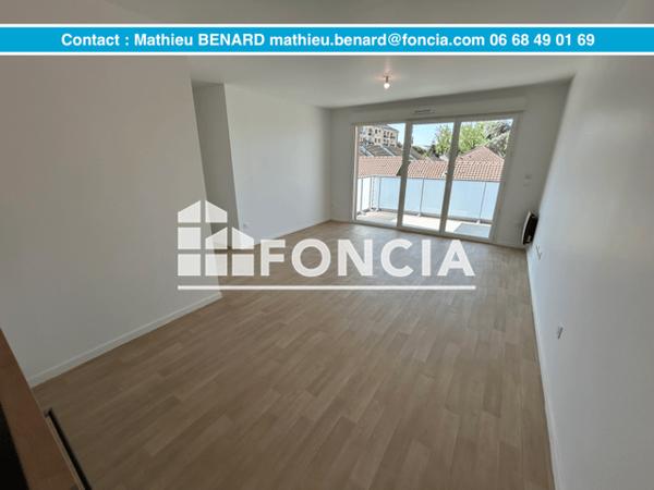 Location Appartement 2 pièces 46.22 m² - Petit-couronne 76650