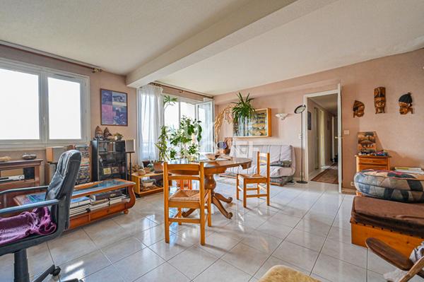 3 / 4 pièces - 65 m2 - Balcons plein SUD