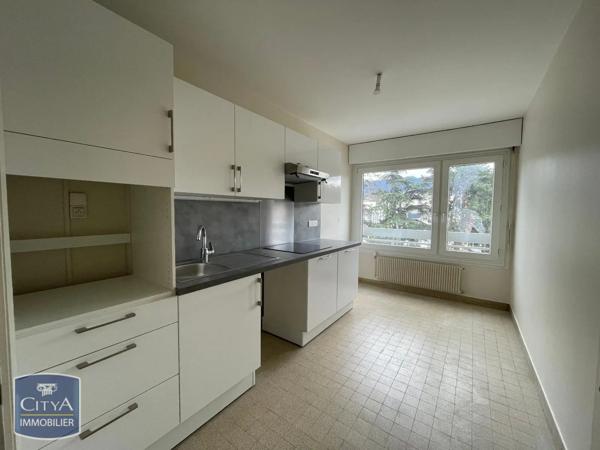 Appartement à louer 1 pièce 41.27m² Saint-Julien-en-Genevois (74160)
