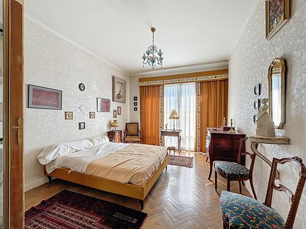 Appartement Montelimar 6 pièce(s) 121m² 3 chambres