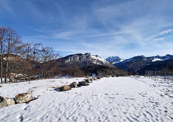 Appartement au premier étage avec balcon Expo Sud - Plateau brut - Hirmentaz Bellevaux