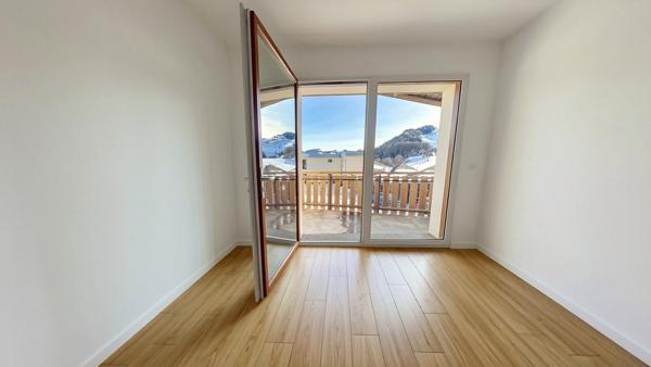 Appartement au premier étage avec balcon Expo Sud - Plateau brut - Hirmentaz Bellevaux