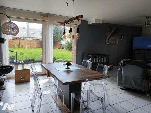 Exclusivité Maison individuelle en fond d'allée privée bâtie sur 560m²