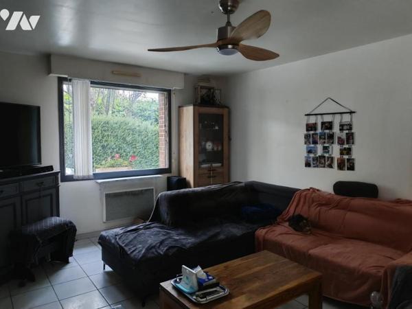 Exclusivité Maison individuelle en fond d'allée privée bâtie sur 560m²