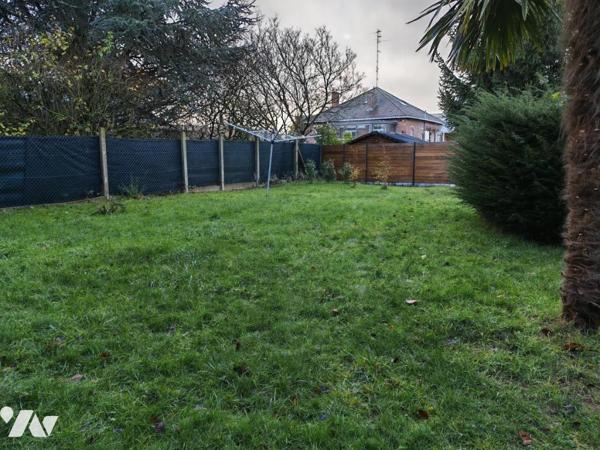 Exclusivité Maison individuelle en fond d'allée privée bâtie sur 560m²