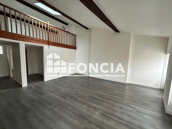 Location Appartement 3 pièces 81.13 m² - 3 RUE SAINT NICOLAS La Rochelle 17000