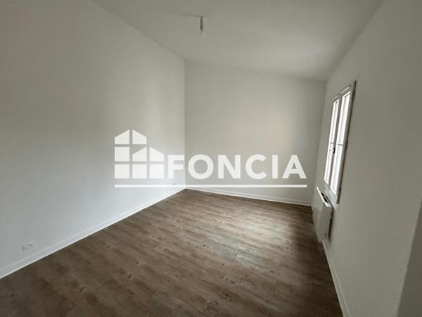 Location Appartement 3 pièces 81.13 m² - 3 RUE SAINT NICOLAS La Rochelle 17000