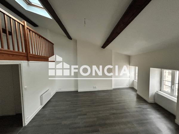 Location Appartement 3 pièces 81.13 m² - 3 RUE SAINT NICOLAS La Rochelle 17000
