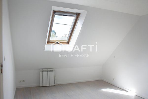 Belle maison avec ses 3 chambres et son beau terrain cloturé