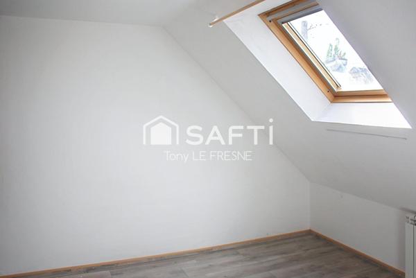 Belle maison avec ses 3 chambres et son beau terrain cloturé