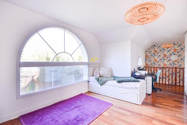 Maison 750 000 € ** - Référence 2033