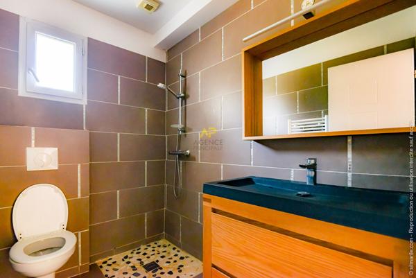 Maison 750 000 € ** - Référence 2033