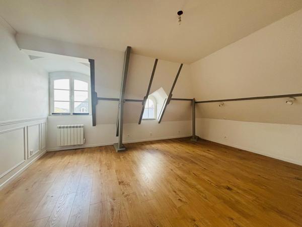 Beau duplex d'environ 125m² en centre ville