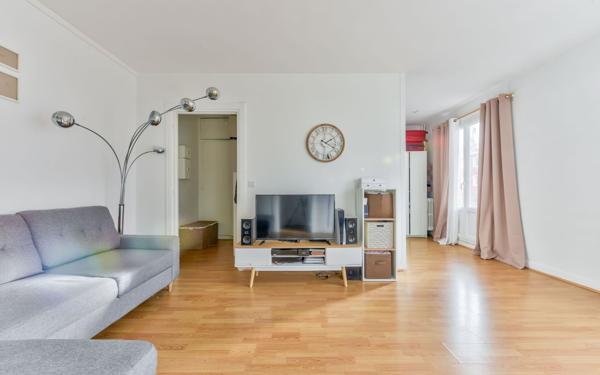 Appartement à vendre    2 pièces • 38,09 m2 Paris 17
