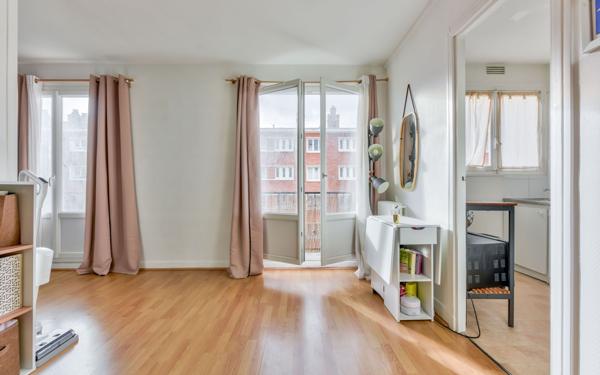 Appartement à vendre    2 pièces • 38,09 m2 Paris 17