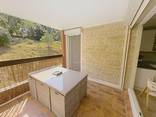 Appartement La Seyne Sur Mer de 5 pièces de 96 m² avec 4 chambres, terrasse et garage