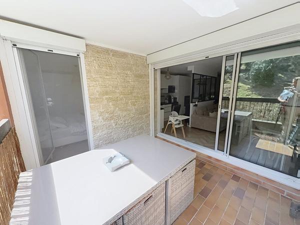Appartement La Seyne Sur Mer de 5 pièces de 96 m² avec 4 chambres, terrasse et garage