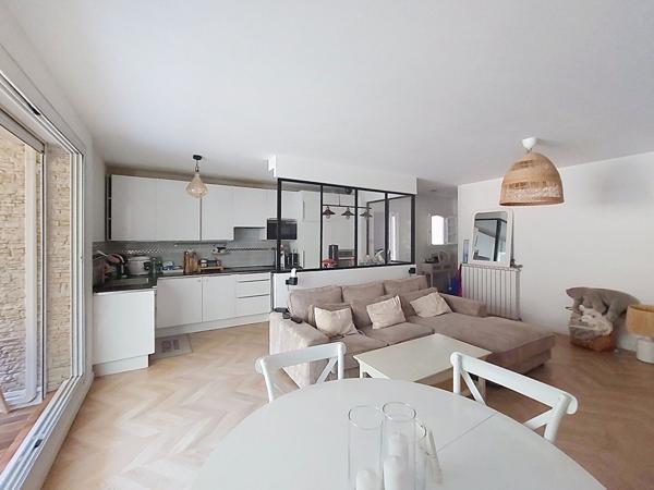 Appartement La Seyne Sur Mer de 5 pièces de 96 m² avec 4 chambres, terrasse et garage