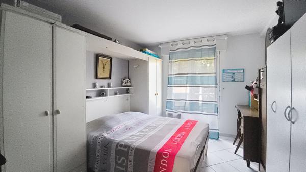 PORT FREJUS T3 VUE PORT