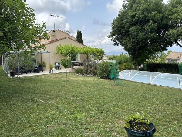 Greasque - Maison 6 pièce(s) - 131 m2 - terrain clôturé 1000 m2 - vue Sainte-Victoire - garage - piscine