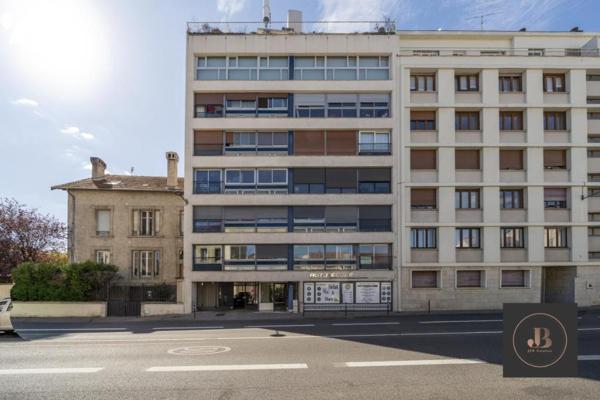 Appartement F4 avec garage 