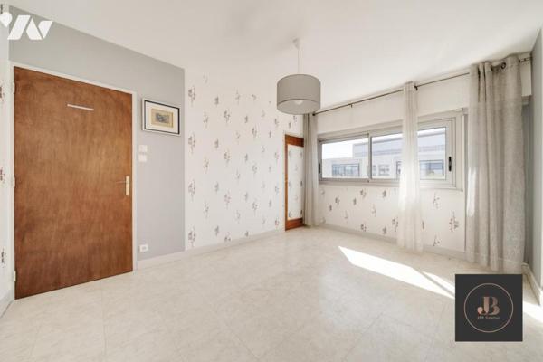 Appartement F4 avec garage 