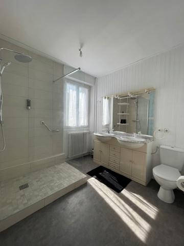 Immeuble 8 pièces - 148 m²