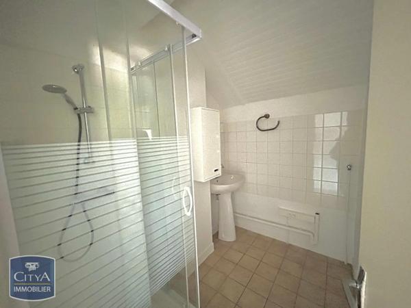 Appartement à louer 2 pièces 46m² Voiron (38500)