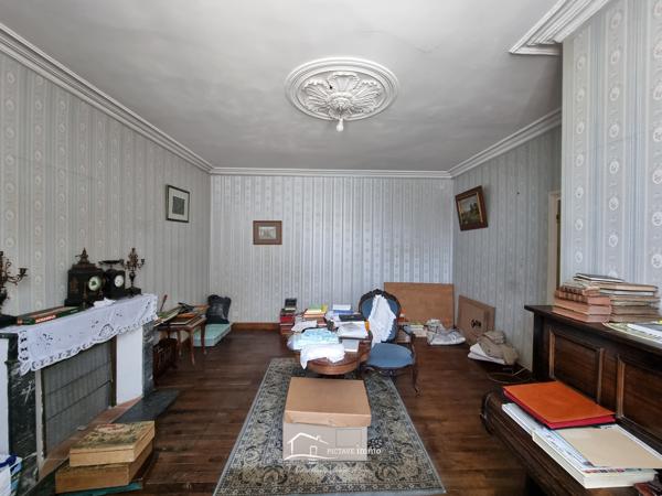 MAISON DE BOURG 4 CHAMBRES 170m² Ménigoute (79340)