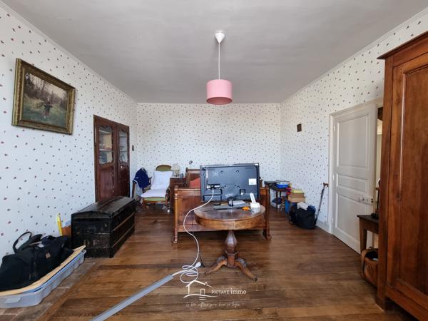 MAISON DE BOURG 4 CHAMBRES 170m² Ménigoute (79340)