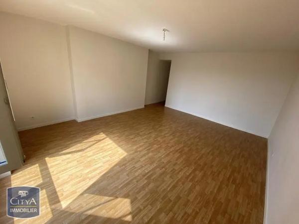 Appartement à louer 2 pièces 43m² Blois (41000)