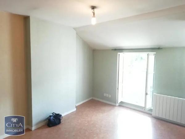 Appartement à louer 2 pièces 43m² Blois (41000)