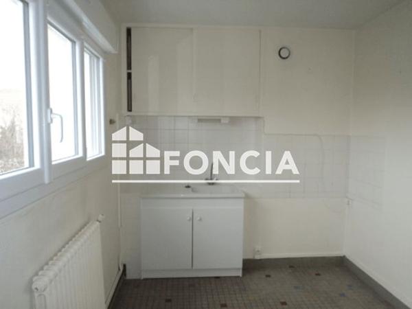 Location Appartement 3 pièces 73.66 m² - 8 RUE GUSTAVE FLAUBERT Niort 79000