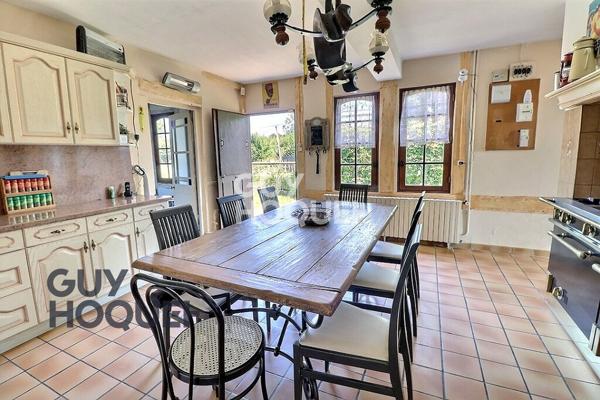 A seulement 5 km de Bernay, à la campagne dans un petit hameau .