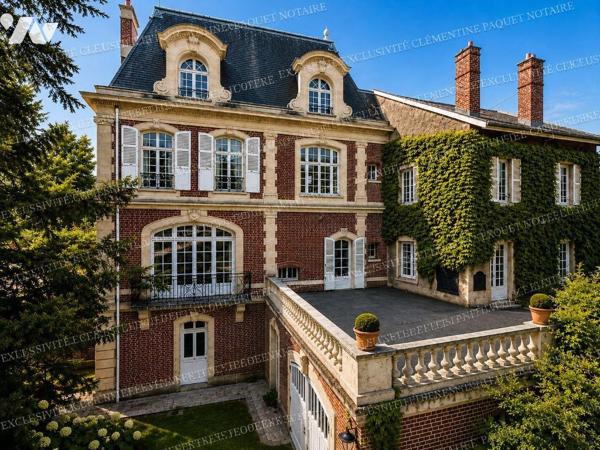 CHAUNY - Élégante demeure de maître au coeur d'un parc arboré

Édifiée au début du XXe siècle...