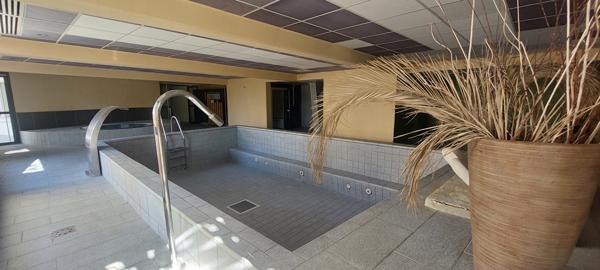 Alénya (66200) Local 300 m2 avec terrasse en RDC