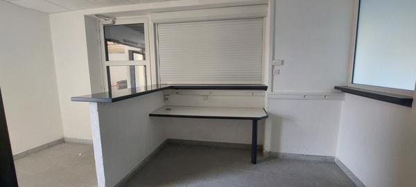 Alénya (66200) Local 300 m2 avec terrasse en RDC