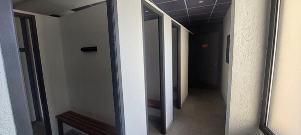 Alénya (66200) Local 300 m2 avec terrasse en RDC