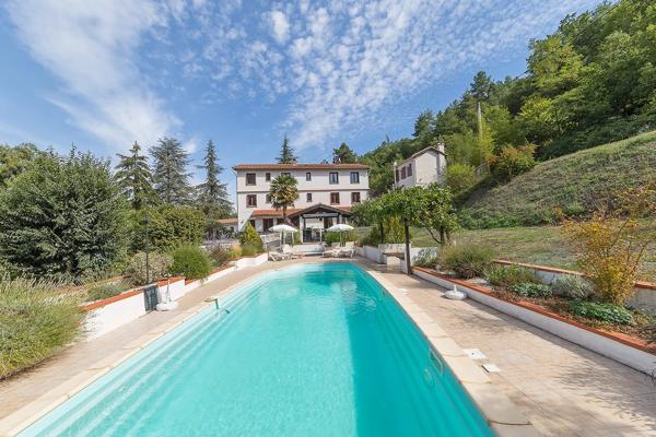 PROPRIETE AVEC GITES ET CHAMBRES D’HOTES SUR 8000M², ENTRE MER ET MONTAGNE