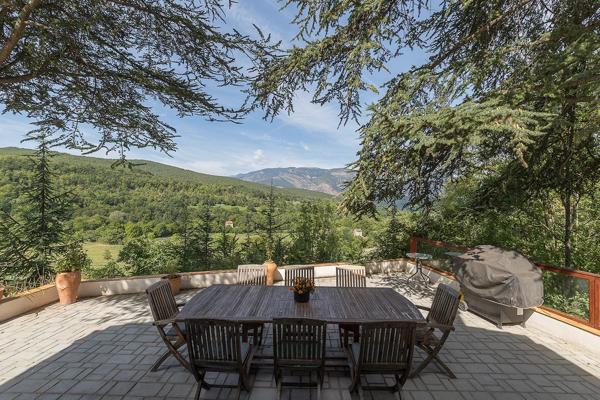 PROPRIETE AVEC GITES ET CHAMBRES D’HOTES SUR 8000M², ENTRE MER ET MONTAGNE