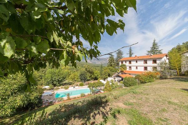 PROPRIETE AVEC GITES ET CHAMBRES D’HOTES SUR 8000M², ENTRE MER ET MONTAGNE