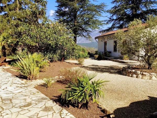 PROPRIETE AVEC GITES ET CHAMBRES D’HOTES SUR 8000M², ENTRE MER ET MONTAGNE