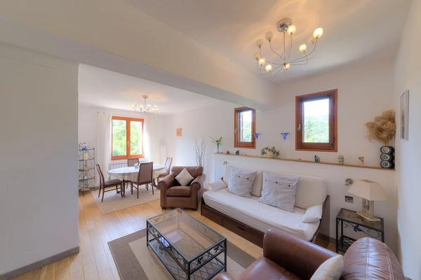 PROPRIETE AVEC GITES ET CHAMBRES D’HOTES SUR 8000M², ENTRE MER ET MONTAGNE