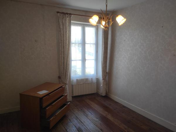 Maison à SAINT-JEAN-D'ANGELY, 17400 - 5 pièces 109m²