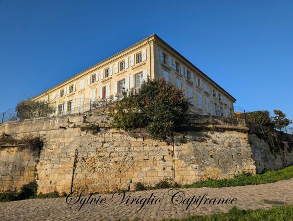 Appartement rénové - 2 pièces - BERGERAC (24) - parking intérieur sécurisé - ascenseur - cave