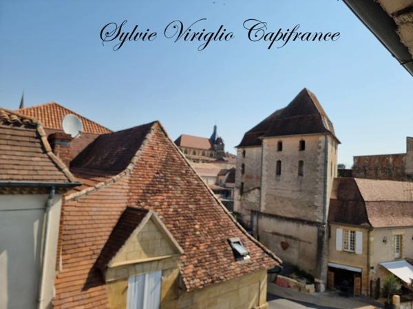 Appartement rénové - 2 pièces - BERGERAC (24) - parking intérieur sécurisé - ascenseur - cave