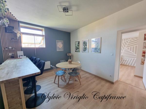 Appartement rénové - 2 pièces - BERGERAC (24) - parking intérieur sécurisé - ascenseur - cave