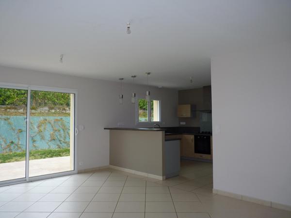 Location / Maison T4