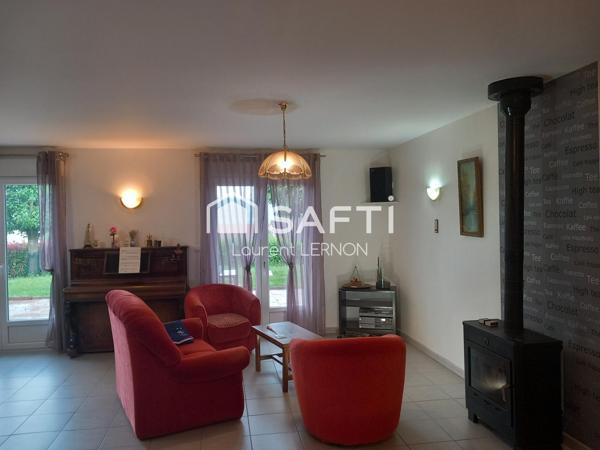MAISON PLAIN PIED 96 m² SUR 824 m², CLOS ET ARBORE