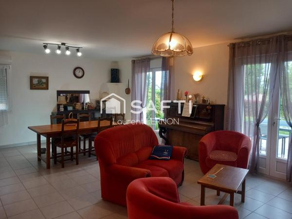 MAISON PLAIN PIED 96 m² SUR 824 m², CLOS ET ARBORE